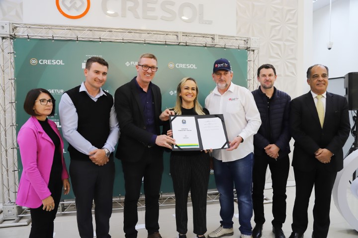 CRÉDITO: Cresol recebe ministra do Turismo em Foz do Iguaçu