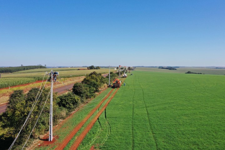 ENERGIA ELÉTRICA: Copel entrega 12,5 mil km de novas redes do Paraná Trifásico e programa alcança 50%