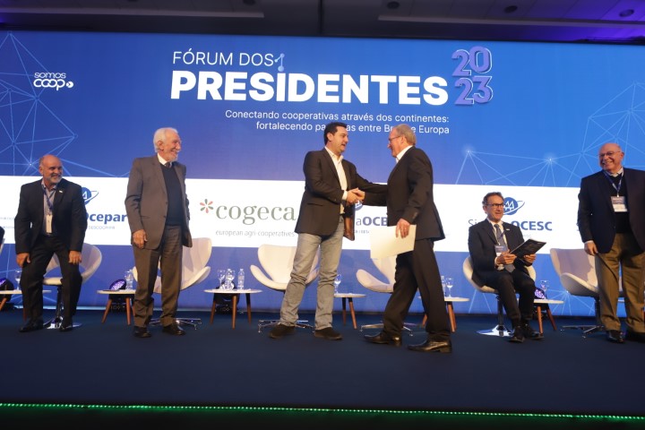 FÓRUM DOS PRESIDENTES III: Governador Ratinho Junior destaca a força das cooperativas e diz que o Paraná vai ser o supermercado do mundo