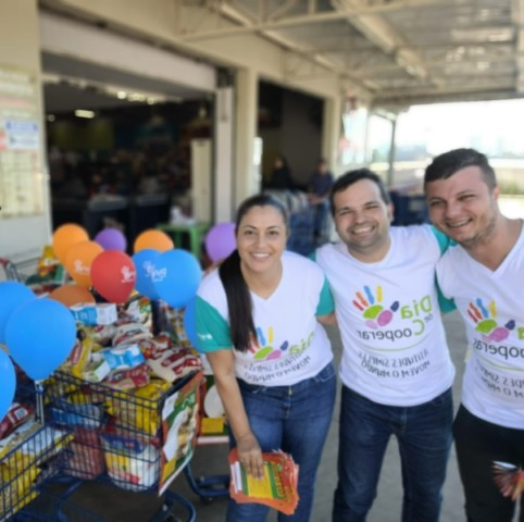 DIA C: Amor e solidariedade; cooperativas se unem para fazer o bem 