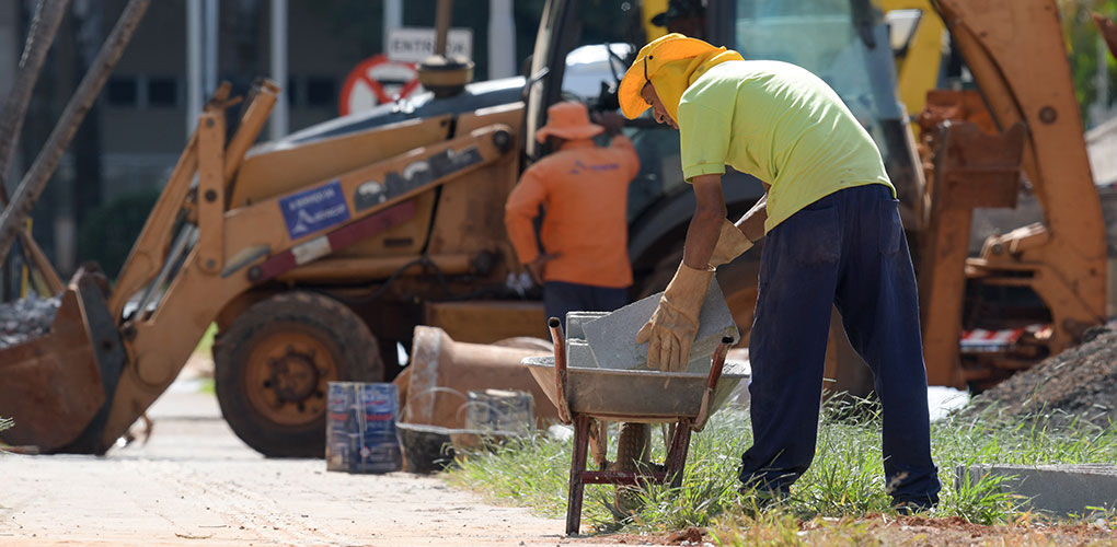 IPEA: Taxa de desemprego atinge no mês de abril menor patamar em oito anos
