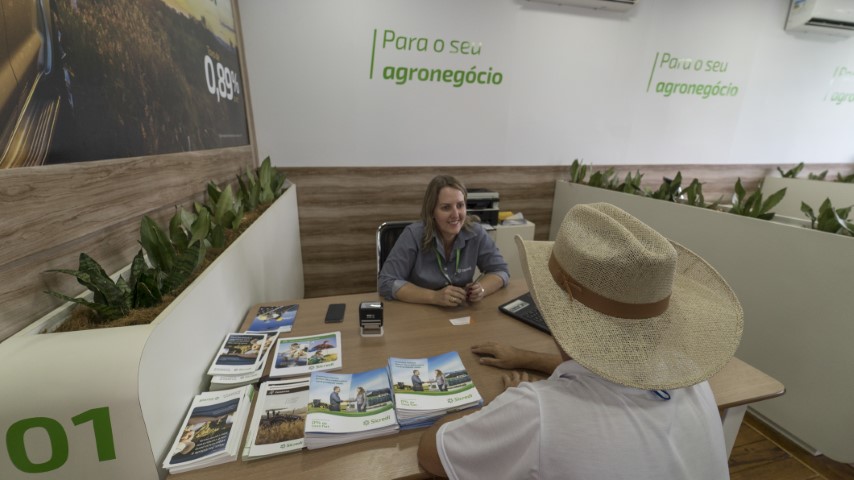 CRÉDITO: Sicredi disponibiliza R$ 60 bilhões para safra 2023/2024   