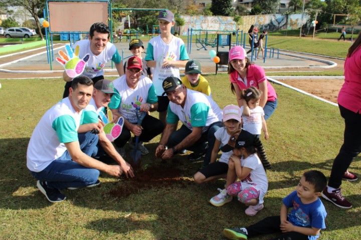 DIA C: Coprossel, Cresol e Sicoob movimentam região em ação de sustentabilidade 
