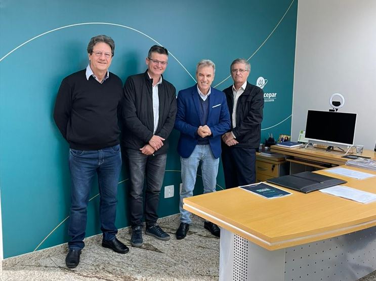 PESCADO: Em visita à Ocepar, presidente do IFC Brasil divulga realização de Congresso Internacional