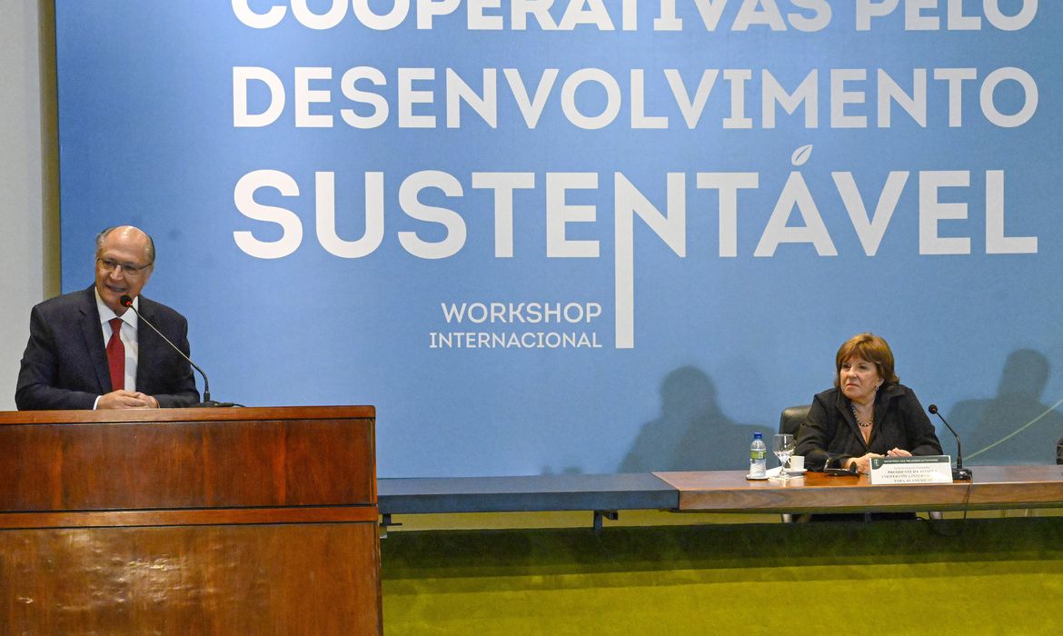 WORKSHOP: Cooperativismo é uma saída para pequeno negócio sobreviver, diz Alckmin