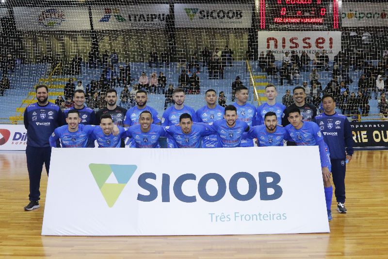 CRÉDITO: Foz Cataratas Futsal transforma sonhos em oportunidades com apoio do Sicoob 