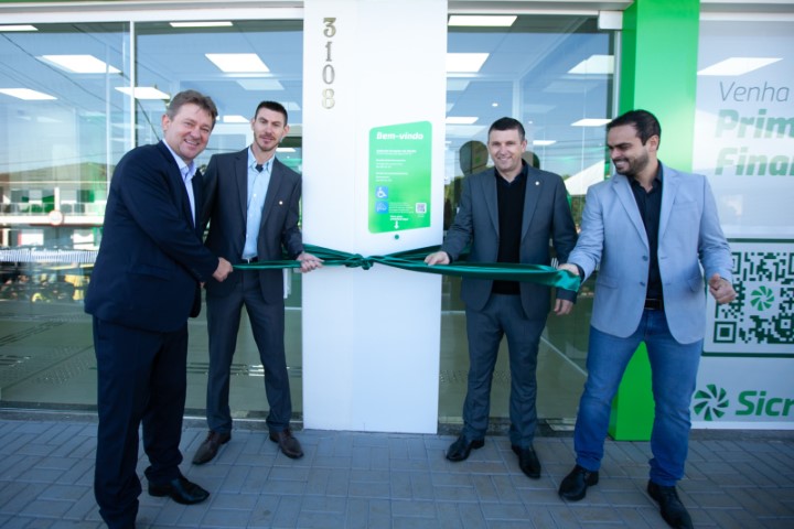 CRÉDITO: Sicredi inaugura agência em Campina do Simão