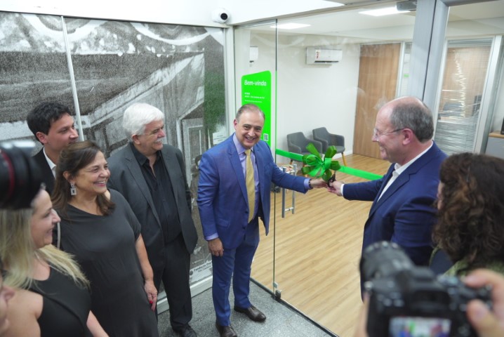 CRÉDITO: Sicredi Vale do Piquiri Abcd PR/SP inaugura agência em parceria com a ACISCS