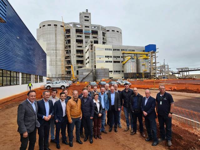 AGROINDÚSTRIA: Ministro da Agricultura visita obras da Maltaria Campos Gerais