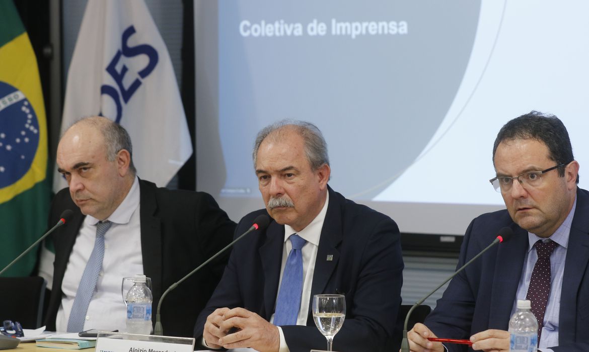 ECONOMIA: Desembolsos do BNDES no primeiro semestre somam R$ 40,6 bilhões