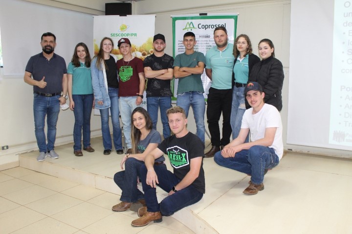AGRO: Programa de incentivo aos jovens cooperativistas do agro da Coprossel conclui módulo 