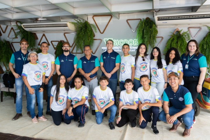 COOPERATIVISMO: Coops mirins e escolares; empreendedorismo e solidariedade na prática
