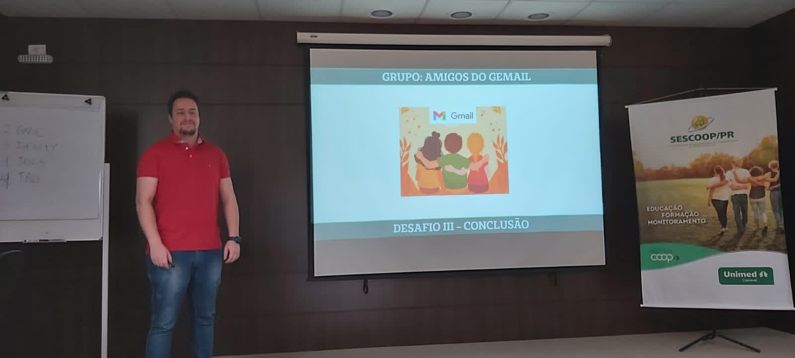 SAÚDE:  Alunos da pós-graduação da Unimed Cascavel apresentam trabalhos de conclusão