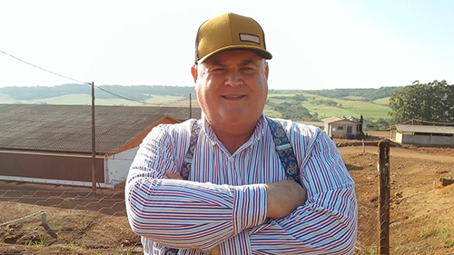  AGRO: Dia da Avicultura: Cocari comemora cooperado com maior IEP do Brasil na integração com a Aurora