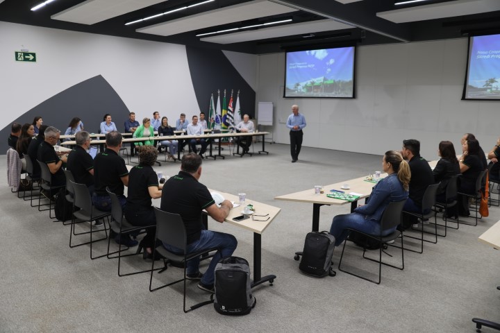 CRÉDITO: Sicredi Progresso PR/SP recebe diretoria e conselhos da Sicredi Ouro Verde MT