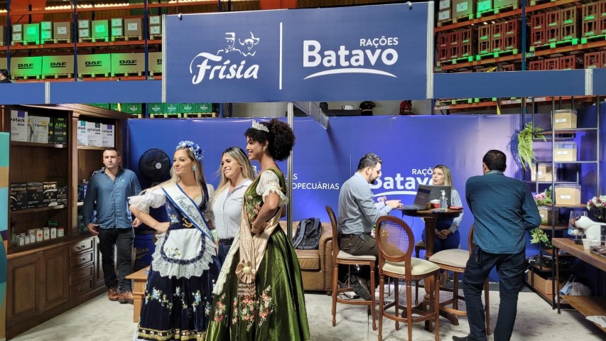 AGRO: Eficiência e inovação na nutrição animal são destaques da Rações Batavo no Transforma Agro Paraná