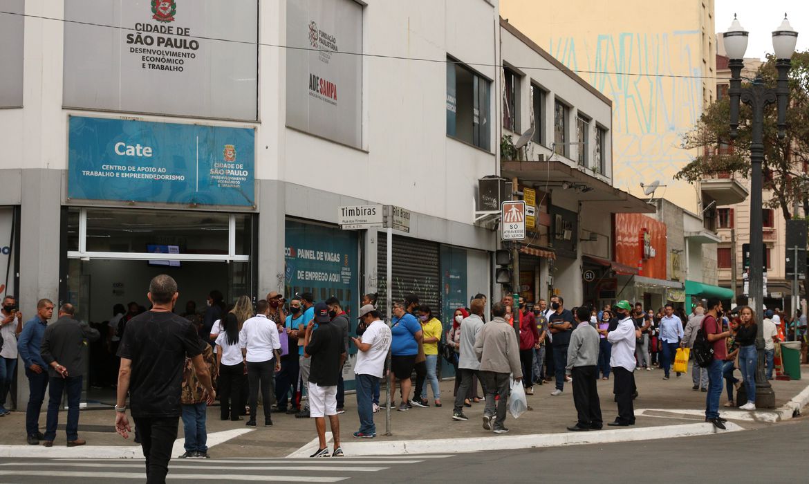 CAGED: Brasil registra geração de 220,8 mil empregos em agosto