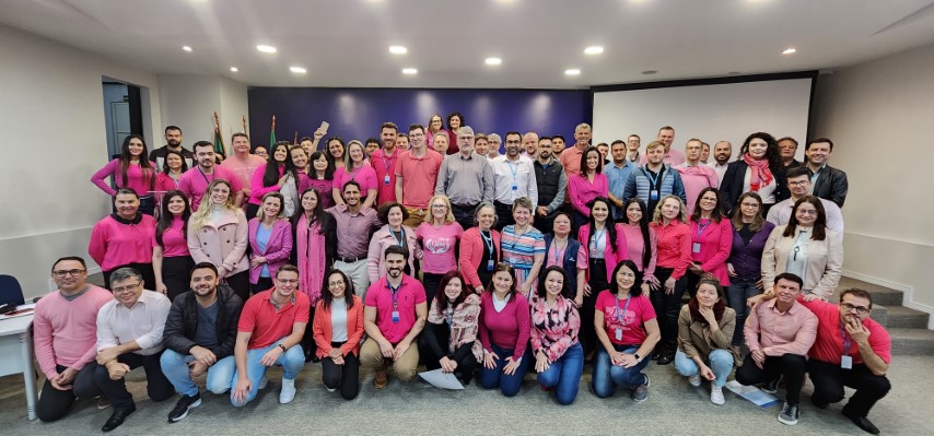 OUTUBRO ROSA: Sistema Ocepar adere à campanha de prevenção contra o câncer de mama