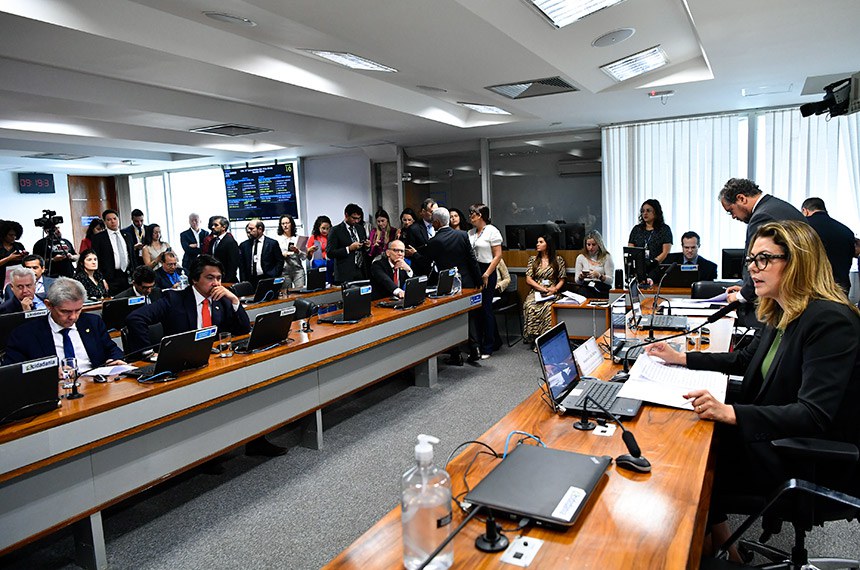 PL 412/2022: Senado aprova projeto que regula o mercado de carbono