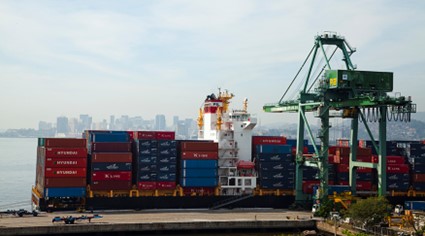 IBGE: Serviços recuam 0,9% em agosto, após três altas consecutivas