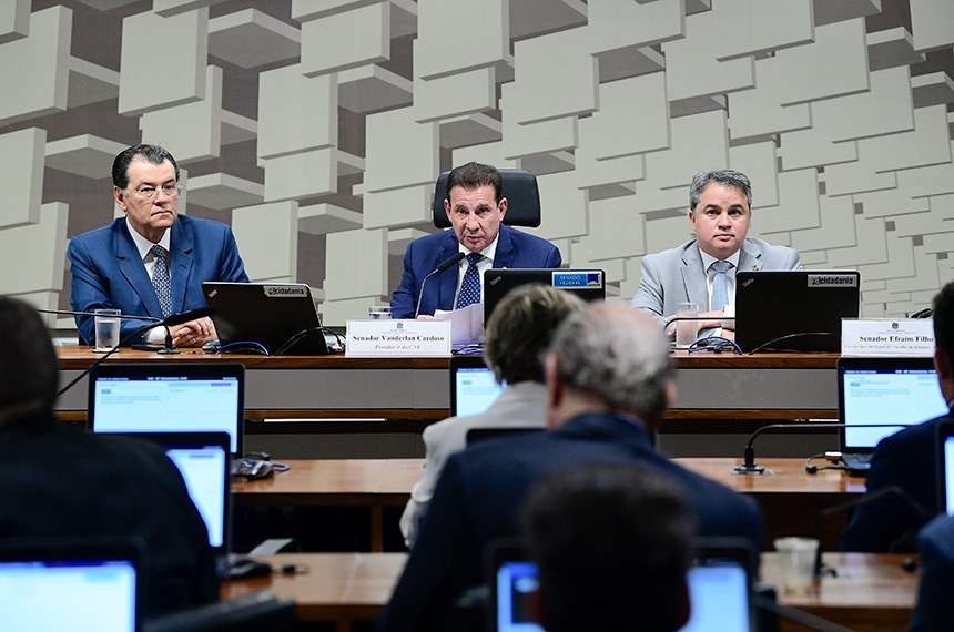REFORMA TRIBUTÁRIA: Grupo de trabalho da CAE entrega sugestões ao relator