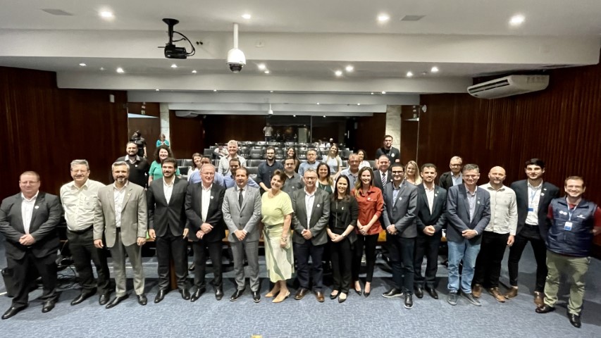 ASSEMBLEIA LEGISLATIVA: Deputados estaduais participam de Fórum do Grupo de Trabalho de Educação Política das cooperativas