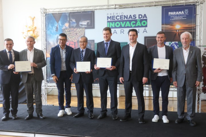 RECONHECIMENTO: Destaques da inovação são premiados no Palácio Iguaçu; cooperativistas estão entre os homenageados