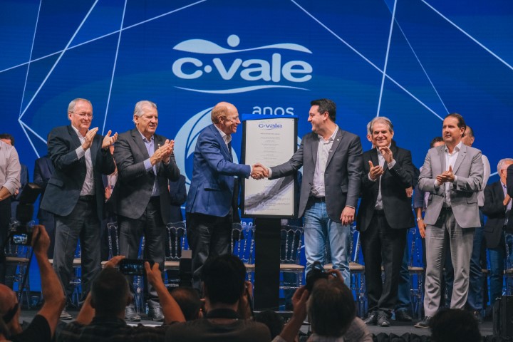 AGRO: C.Vale inaugura esmagadora de soja de R$ 1 bilhão no PR