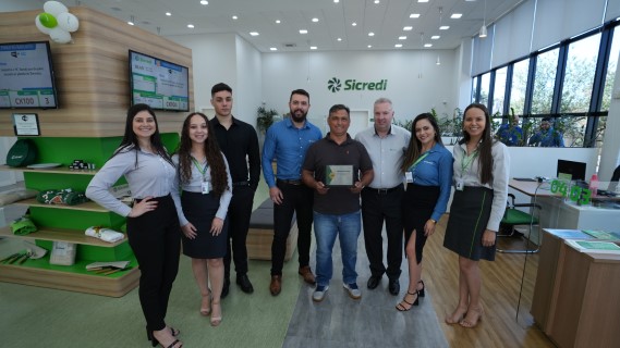 CRÉDITO: Agência do Sicredi de Tibagi comemora três mil associados