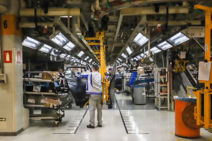 IBGE: Indústria paranaense cresce 2,9% em 2023, melhor resultado da região Sul