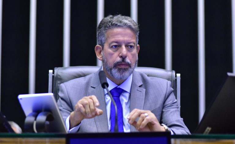 LEGISLATIVO: Lira anuncia que reforma tributária será votada nesta sexta-feira