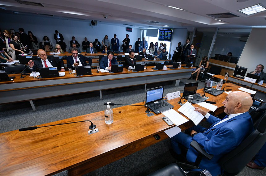 LEGISLAÇÃO: Regulação da praticagem de navios segue para sanção