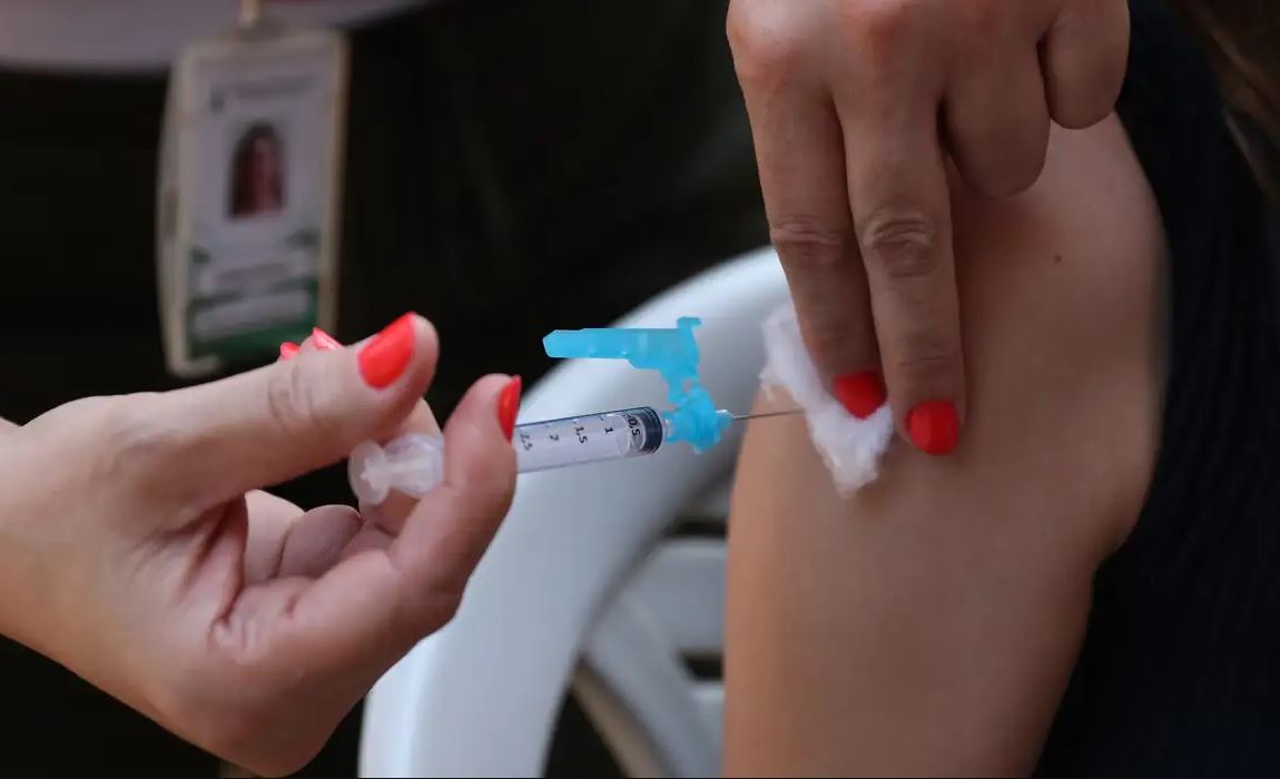 IMUNIZAÇÃO: Ministério da Saúde incorpora vacina contra a dengue no SUS