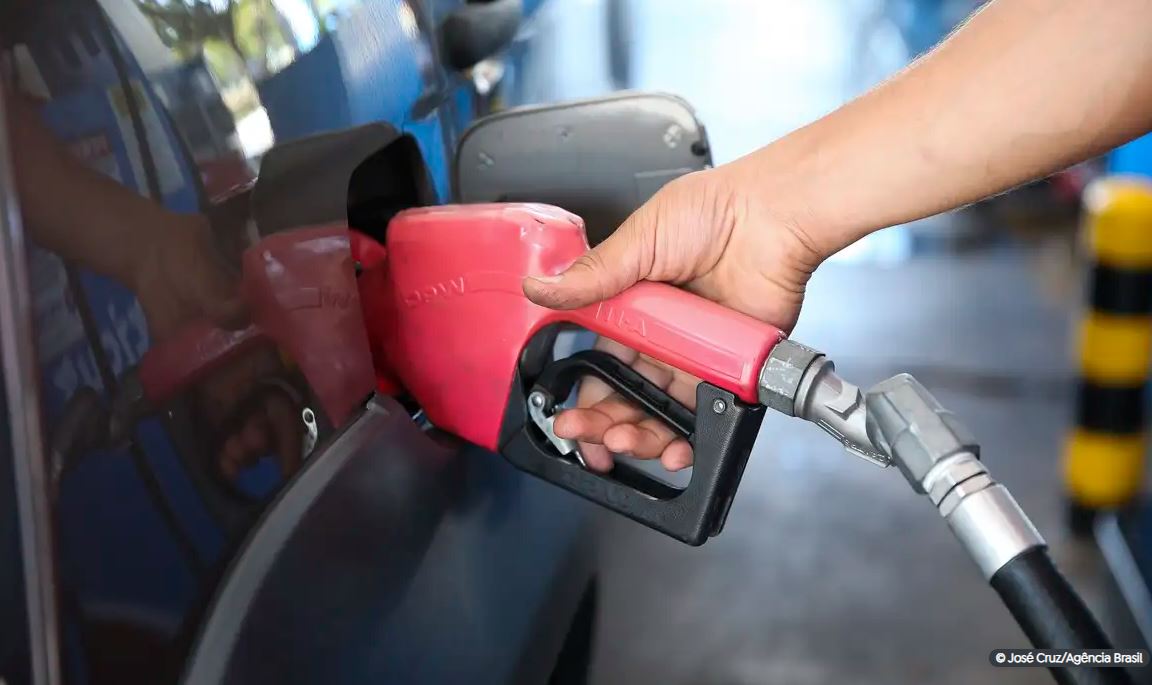 COMBUSTÍVEL: Petrobras anuncia redução de R$ 0,30 no preço do diesel