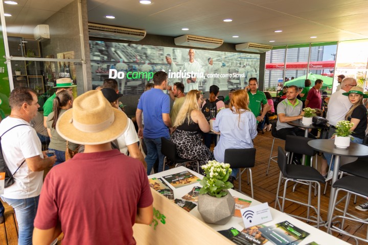 CRÉDITO: Sicredi reforça otimismo junto ao agronegócio brasileiro no Show Rural 2024