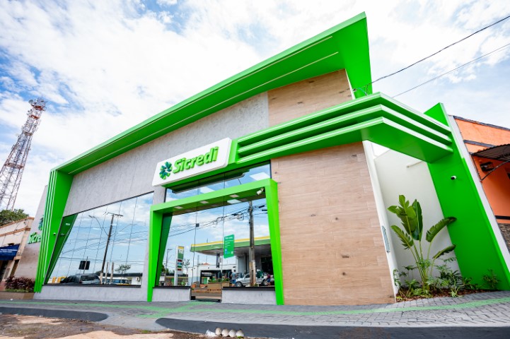 CRÉDITO: Sicredi reinaugura sua agência em São Sebastião da Amoreira (PR)