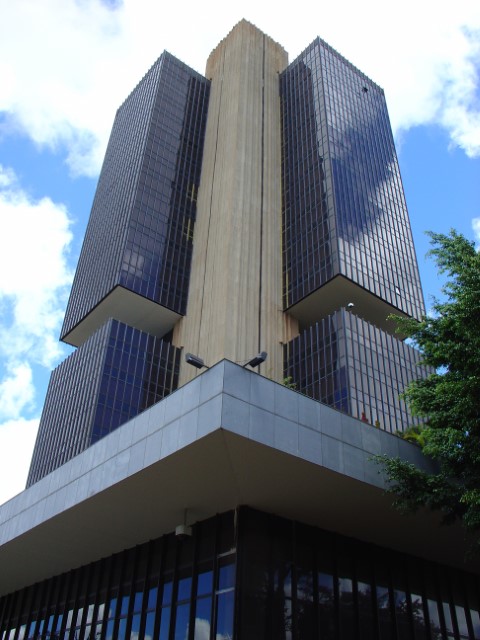 ECONOMIA: Prévia do PIB brasileiro cresce 0,6% em janeiro