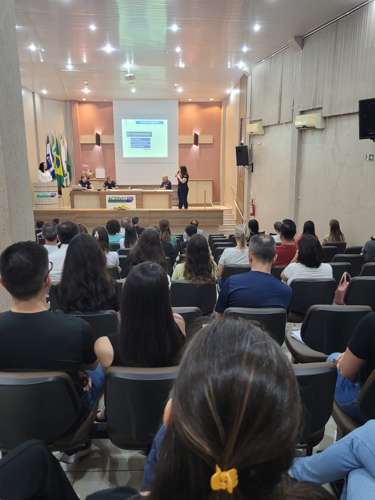 EDUCAÇÃO: Pais, professores e funcionários administram Cooperativa Educacional Coopermundi, no Sudoeste