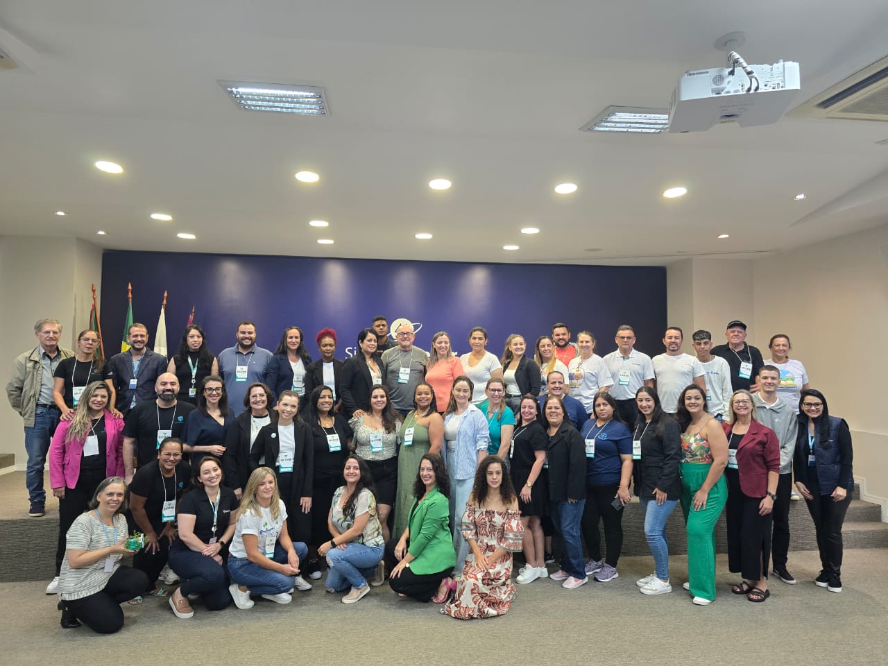 IMERSÃO: Professores que participam do Programa Cooperativas-Mirins conhecem a Casa do Cooperativismo Paranaense