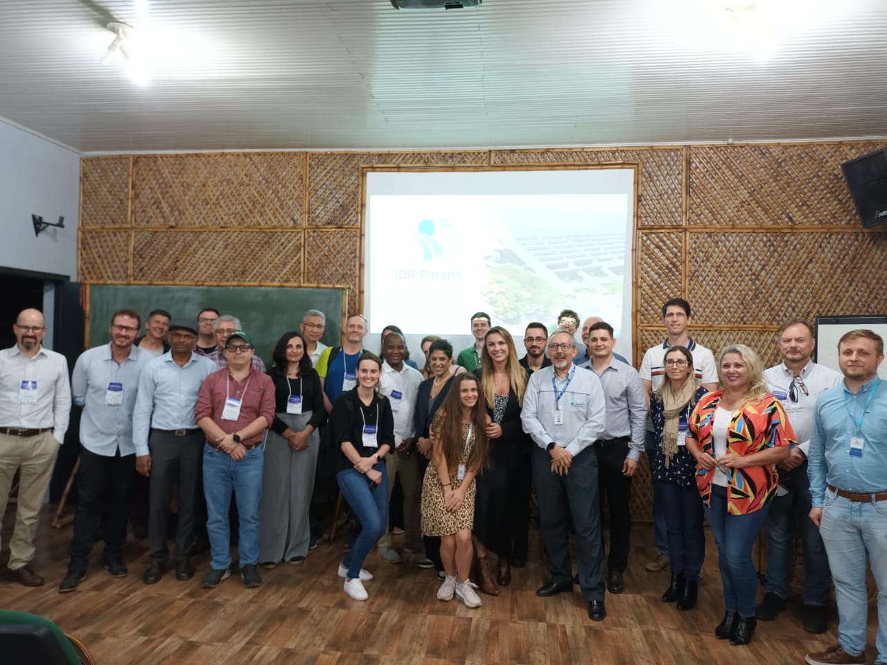 RESEARCH SUMMIT: Importância do cooperativismo para o desenvolvimento do agronegócio é apresentada a pesquisadores canadenses
