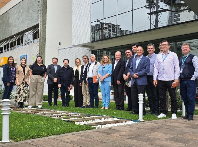 VISITA: Sistema Ocepar recebe missão diplomática de Portugal