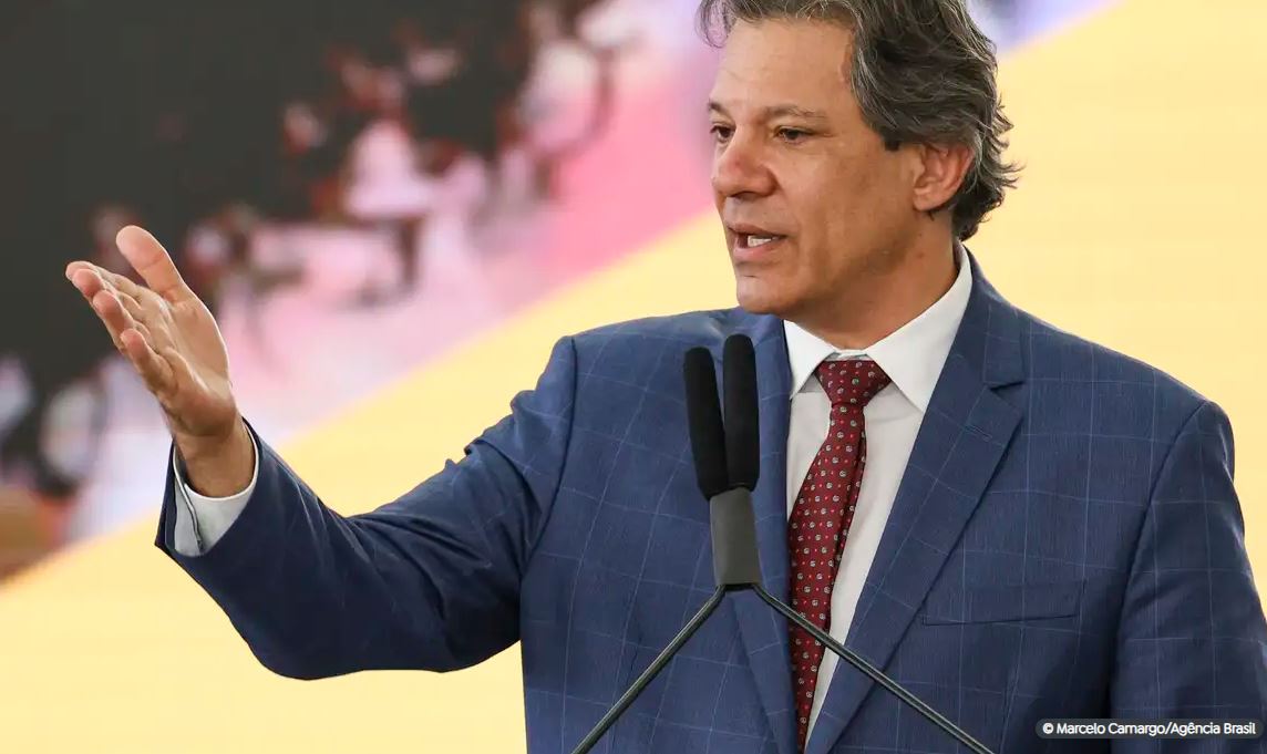 ECONOMIA: Governo adiará um dos projetos da regulamentação da reforma tributária