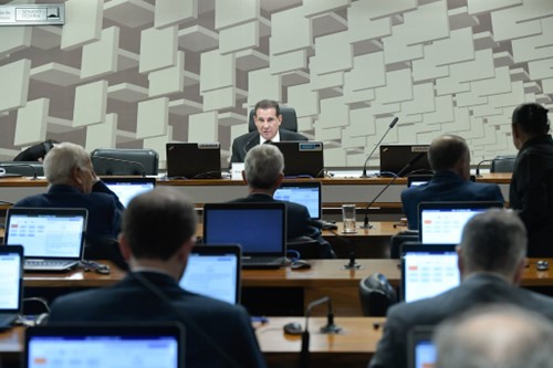 PL 1324/22: Senado aprova redução de imposto para transporte de passageiros