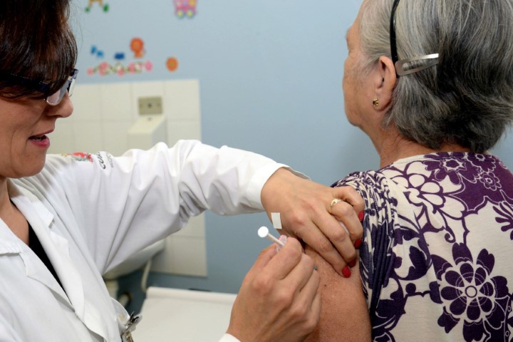 IMUNIZAÇÃO: Paraná chega a 1 milhão de doses aplicadas contra a gripe, mas cobertura ainda é baixa