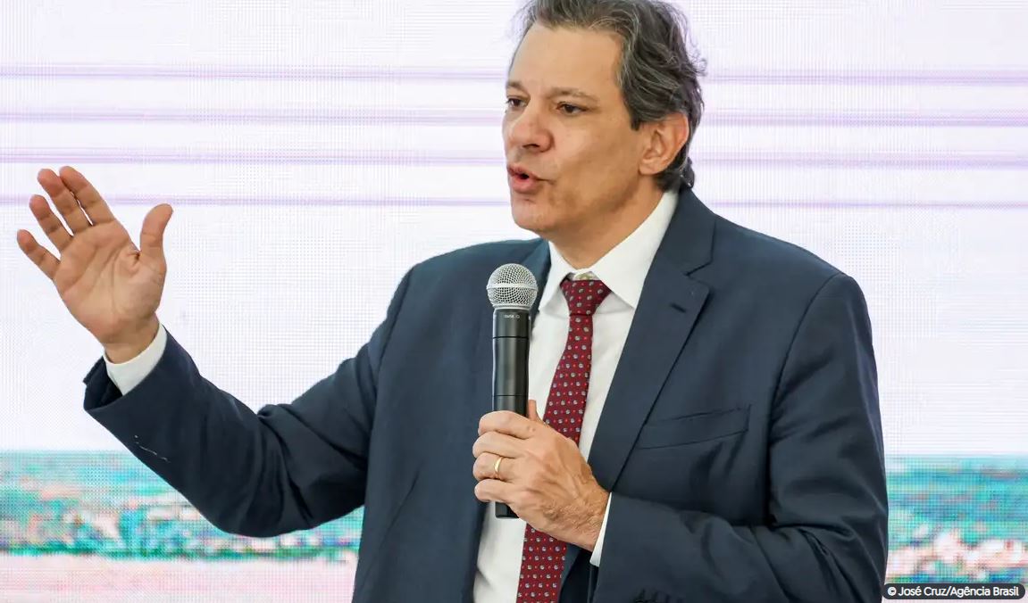 ECONOMIA: Folha de pagamento de 17 setores será reonerada a partir de 2025