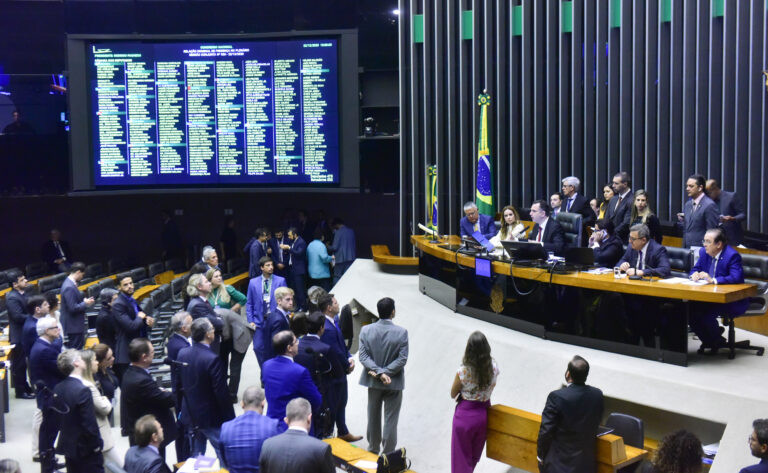 COOPERATIVISMO: Sessão de vetos aprecia itens importantes para o coop