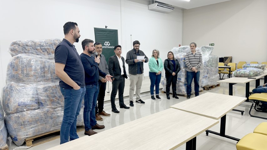AGRO: Coopertradição realiza doação de cobertores em parceria com outras entidades