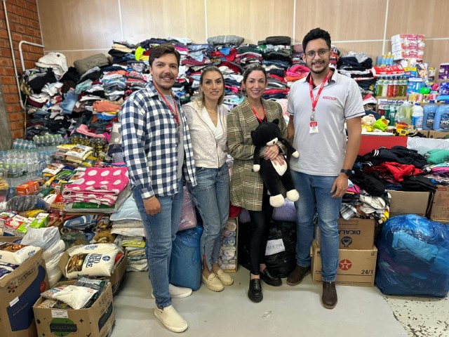 SOLIDARIEDADE: Coopavel envia na segunda mais uma carga com donativos a desabrigados