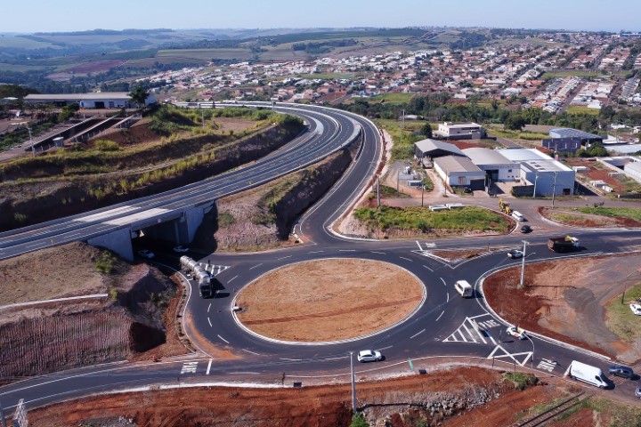 INFRAESTRUTURA: Governo do Paraná investe R$ 870 milhões em 100 km de novos contornos rodoviários