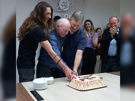 HOMENAGEM: Sistema Ocepar celebra os 89 anos de Guntolf van Kaick, primeiro presidente da entidade
